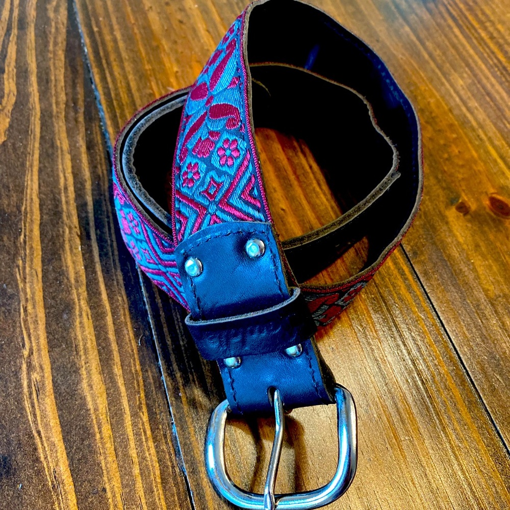New never worm Souldier “Madrid” Belt in Burgundy